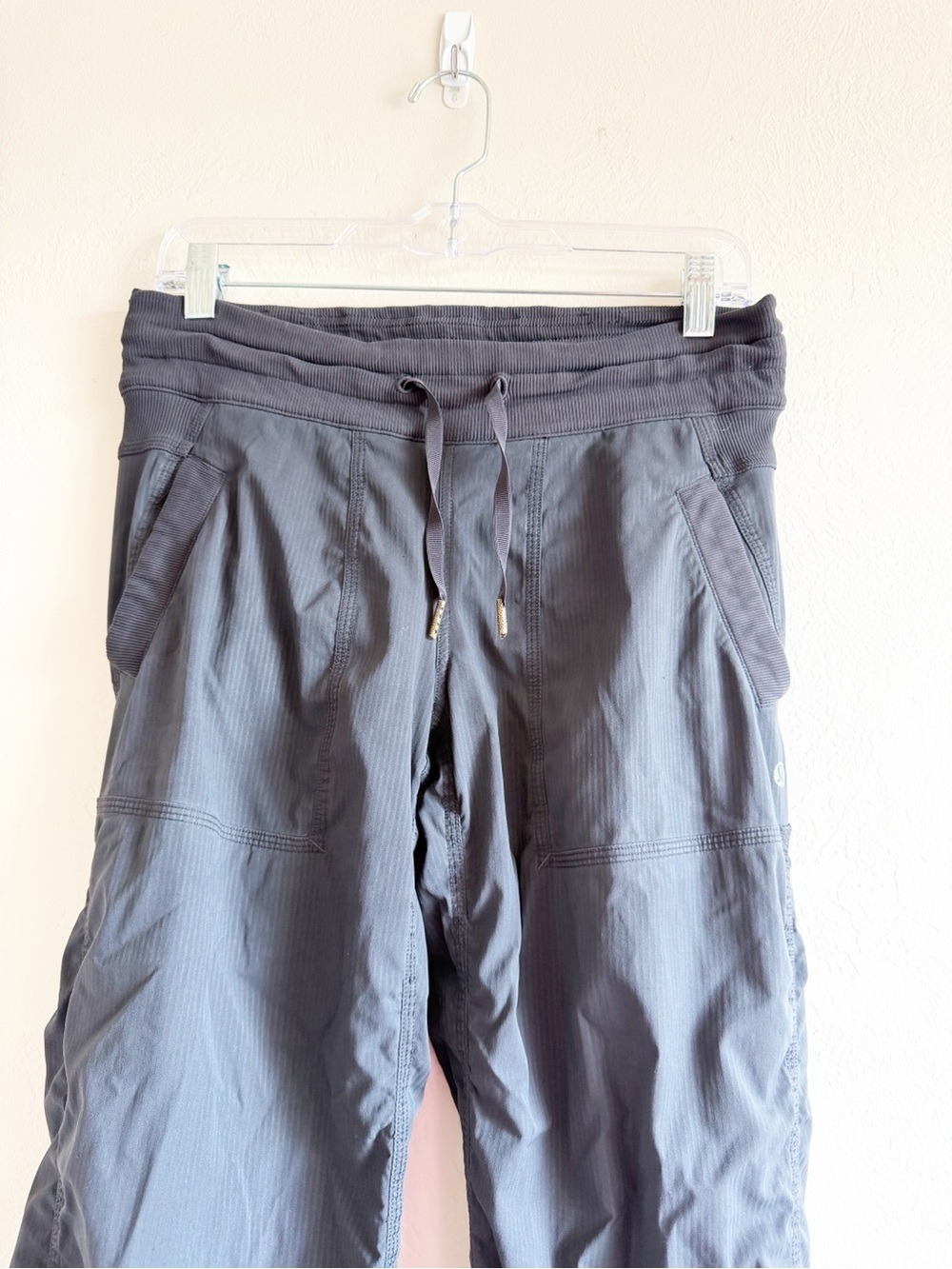 Lululemon Dance Studio Straight Leg Pants in black size 4 - Picture 3 of 12